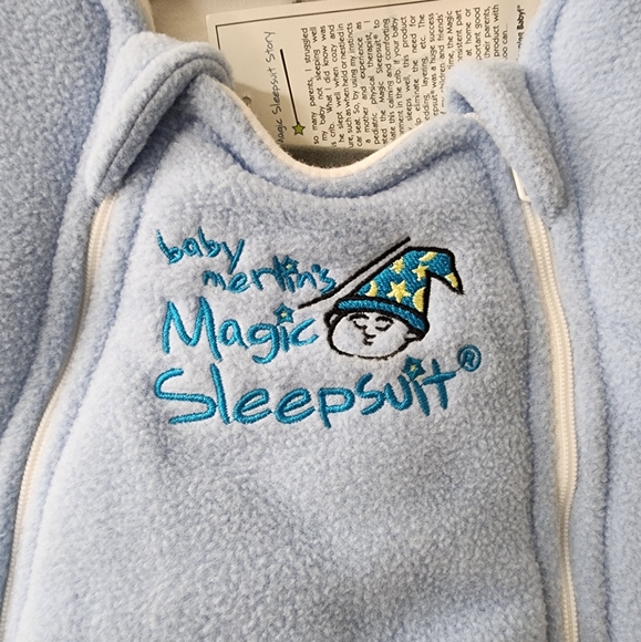 Baby Merlin's magic sleepsuit - Picture 5 of 8